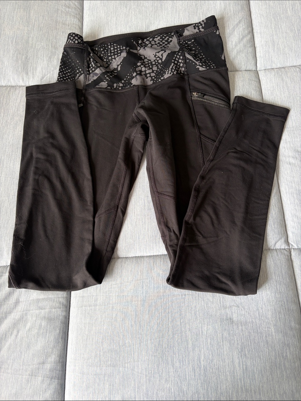 3 for $25 lululemon athletica Black High-Rise Leggings with Printed Waistband